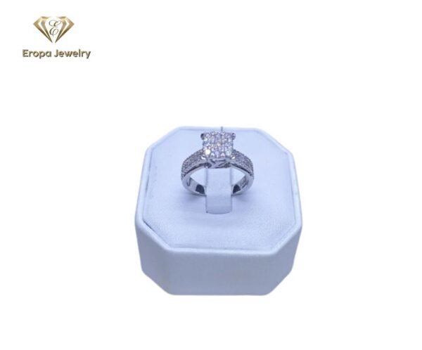 Cincin Berlian Model Kotak